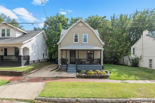 215 E 8th St, Alton, IL, 62002-2513 | Card Image