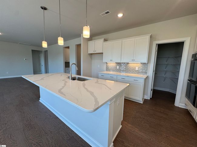 204 Isleview Pl, House other with 3 bedrooms, 3 bathrooms and 3 parking in Greer SC | Image 6