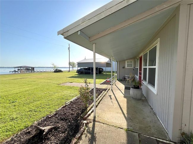 Covered Front Porch | Image 38