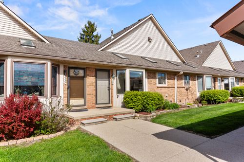 57187 Silver Maple Dr, Washington, MI, 48094-3390 | Card Image