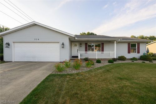 224 Jessica Drive, Dover, OH, 44622 | Card Image
