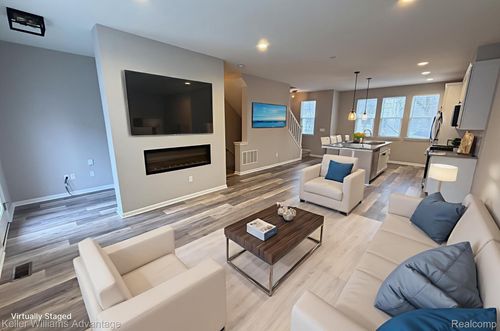 584 Anne Ave, Brighton, MI, 48116-3504 | Card Image