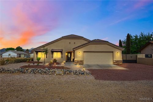 10033 N Concho Dr, Kingman, AZ, 86401-8168 | Card Image