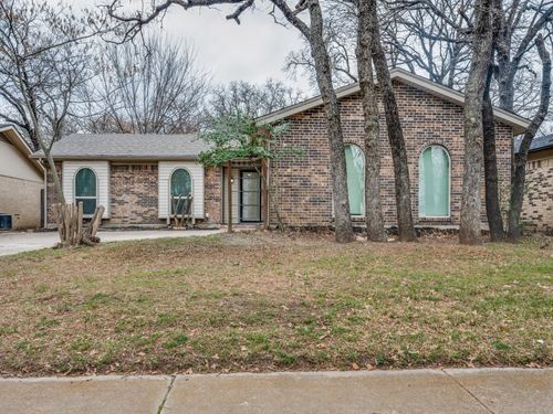 5402 Holly Trl, Arlington, TX, 76016-1644 | Card Image