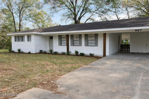 667 Reddoch Dr, Jackson, MS, 39211-4034 | Card Image