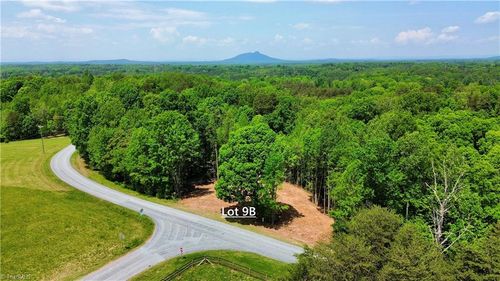 9b-4045 Rolling Hill Dr, Tobaccoville, NC, 27050-9672 | Card Image