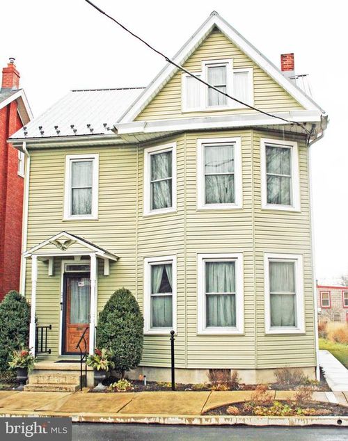 147 S Spruce St, LITITZ, PA, 17543-1819 | Card Image