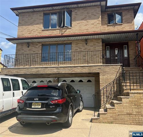 373 Jersey Ave, Fairview, NJ, 07022-1370 | Card Image