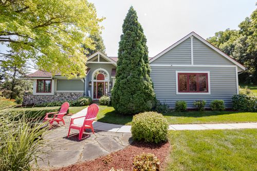 8532471 Joshua Dr, Mukwonago, WI, 53149-9288 | Card Image