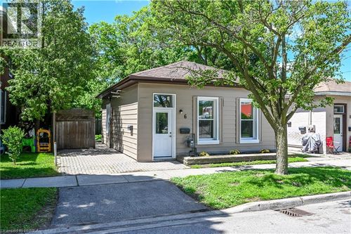 6 Duke Street, Brantford, ON, N3T3T3 | Card Image
