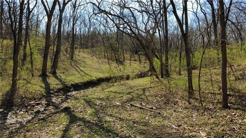 1611 Sunrise Dr, Smithville, MO, 64089-8979 | Card Image