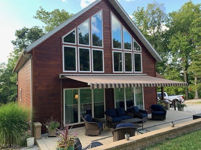 Front of house w/ canopy covered electrically controlled | Image 1