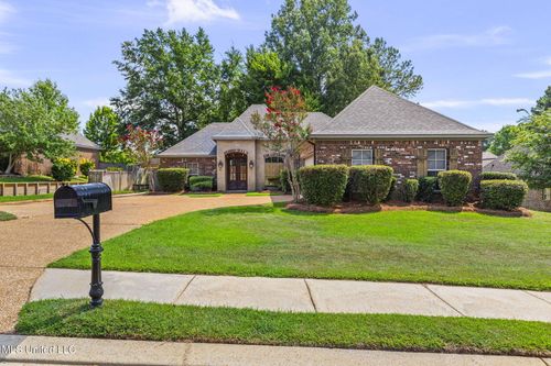 157 Cotton Wood Dr, Madison, MS, 39110-4737 | Card Image