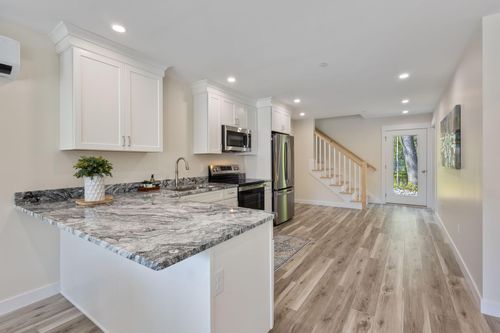 2-7 Apex Dr, Westbrook, ME, 04092-3241 | Card Image