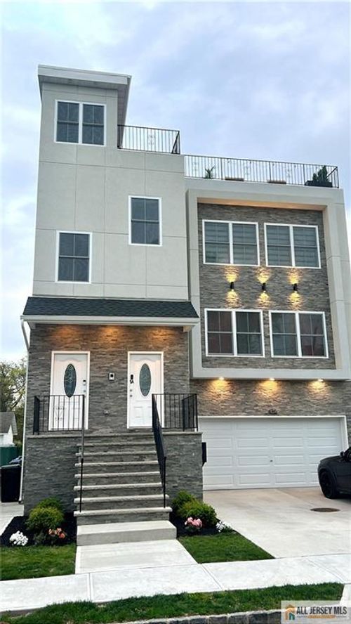 1a-476 Meade St, Orange, NJ, 07050-4205 | Card Image
