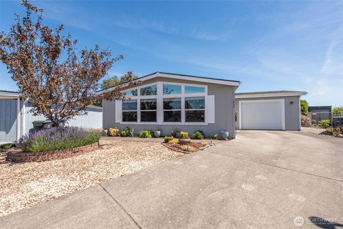 622 N 7th Ave, Sequim, WA, 98382-3206 | Card Image
