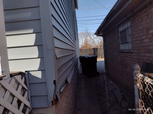 5946 S Kolmar Ave, Chicago, IL, 60629-5428 | Card Image