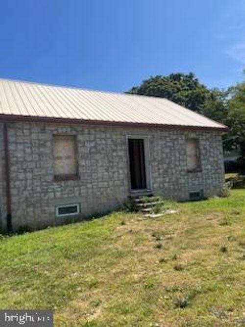 168 Manada Gap Rd, GRANTVILLE, PA, 17028-8820 | Card Image