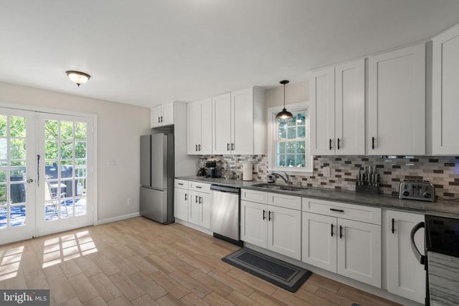 18906 White Oak Dr, House other with 4 bedrooms, 2 bathrooms and null parking in TRIANGLE VA | Image 8