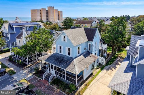 18 Delaware Ave, REHOBOTH BEACH, DE, 19971-2904 | Card Image