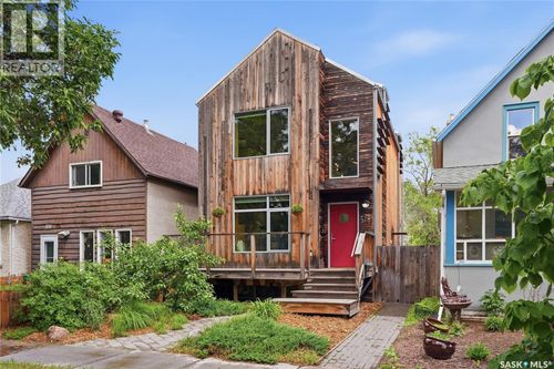 518 Av G S, Saskatoon, SK, S7M1V6 | Card Image