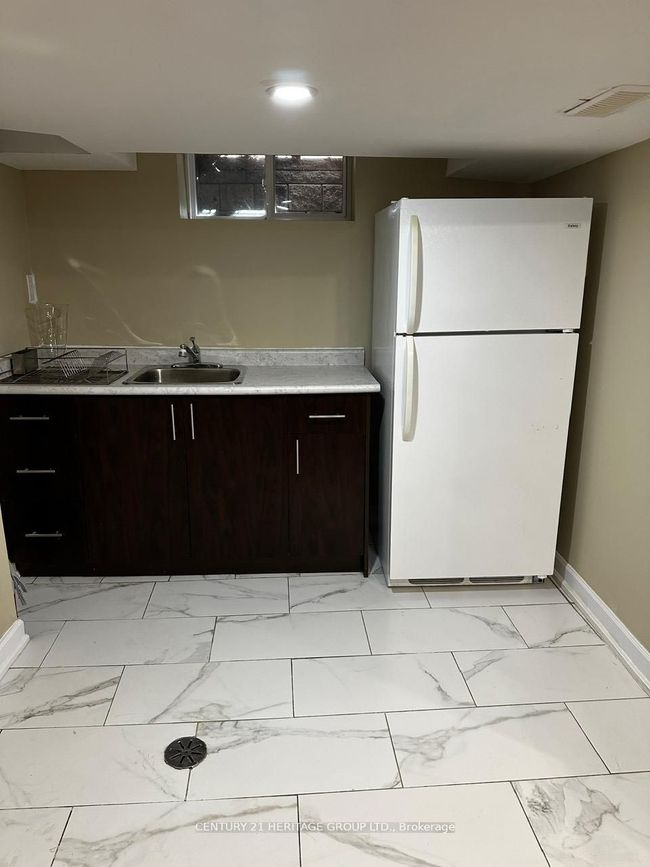 1416 Colmar Ave, House other with 3 bedrooms, 2 bathrooms and 3 parking in Pickering ON | Image 15