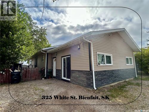 325 White St, Bienfait, SK, S0C0M0 | Card Image