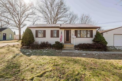 524 Jefferson Ave, Barberton, OH, 44203-2906 | Card Image