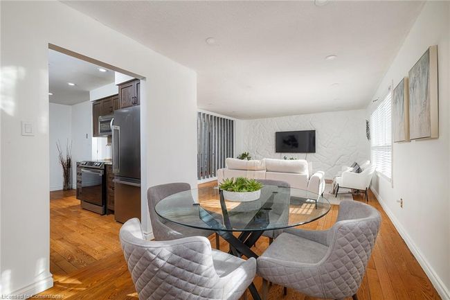 79 Ann St, House other with 4 bedrooms, 2 bathrooms and 5 parking in Dundas ON | Image 7
