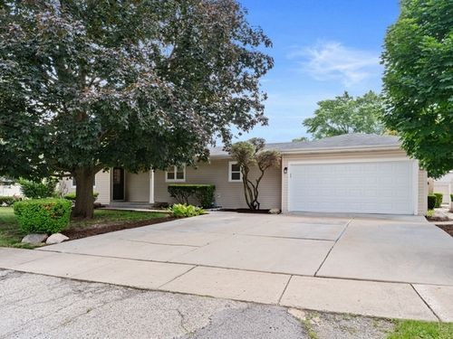 327 Marion Ct, Wheeling, IL, 60090-4519 | Card Image