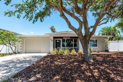 118 E Osceola Ln, Cocoa Beach, FL, 32931-3634 | Card Image
