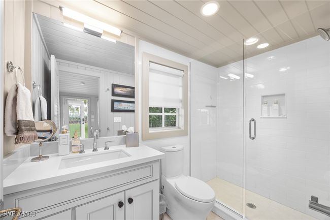 Boathouse/cottage bathroom | Image 45