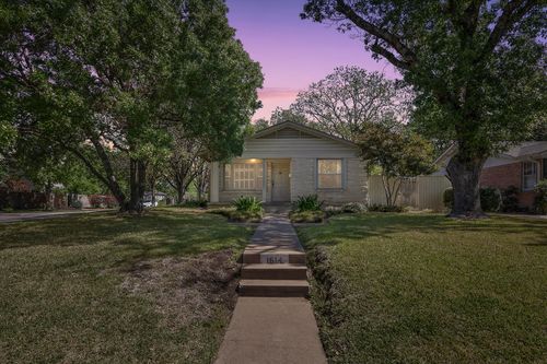 1614 Preston Ave, Austin, TX, 78703-1906 | Card Image