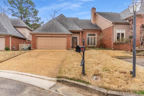 8467 Donegal Cv, Germantown, TN, 38139-3319 | Card Image