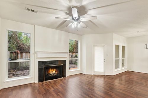 100 S Piper Trce, The Woodlands, TX, 77381-4773 | Card Image