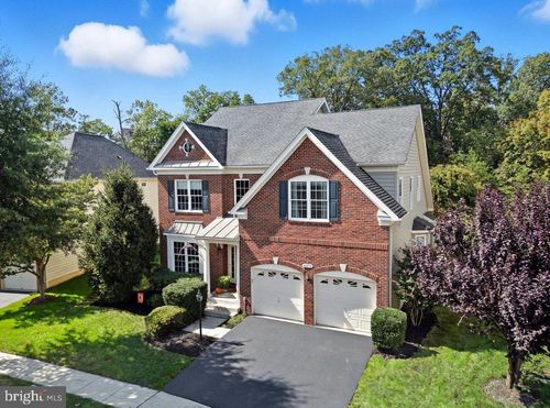42276 Magistrate Ct, CHANTILLY, VA, 20152-6061 | Card Image