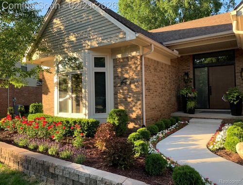 14852 Plymouth Xing, Plymouth, MI, 48170-2554 | Card Image