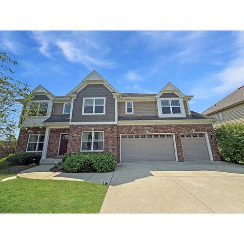 601 Oak Ln, South Elgin, IL, 60177-2201 | Card Image