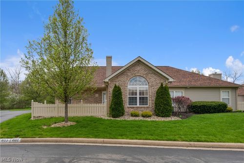 602-695 E Western Reserve Rd, Poland, OH, 44514-4316 | Card Image