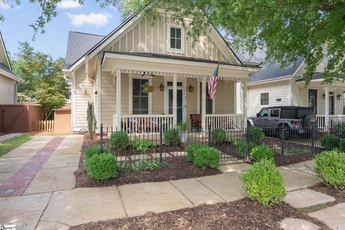 4 Asbury Ave, Greenville, SC, 29601-1917 | Card Image