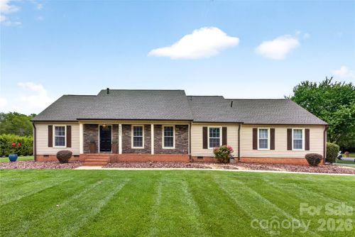 3231 Windrow Ln, Matthews, NC, 28105-3938 | Card Image