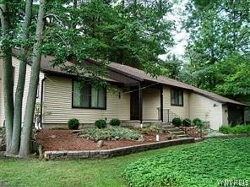 180 Paradise Rd, East Amherst, NY, 14051-1730 | Card Image