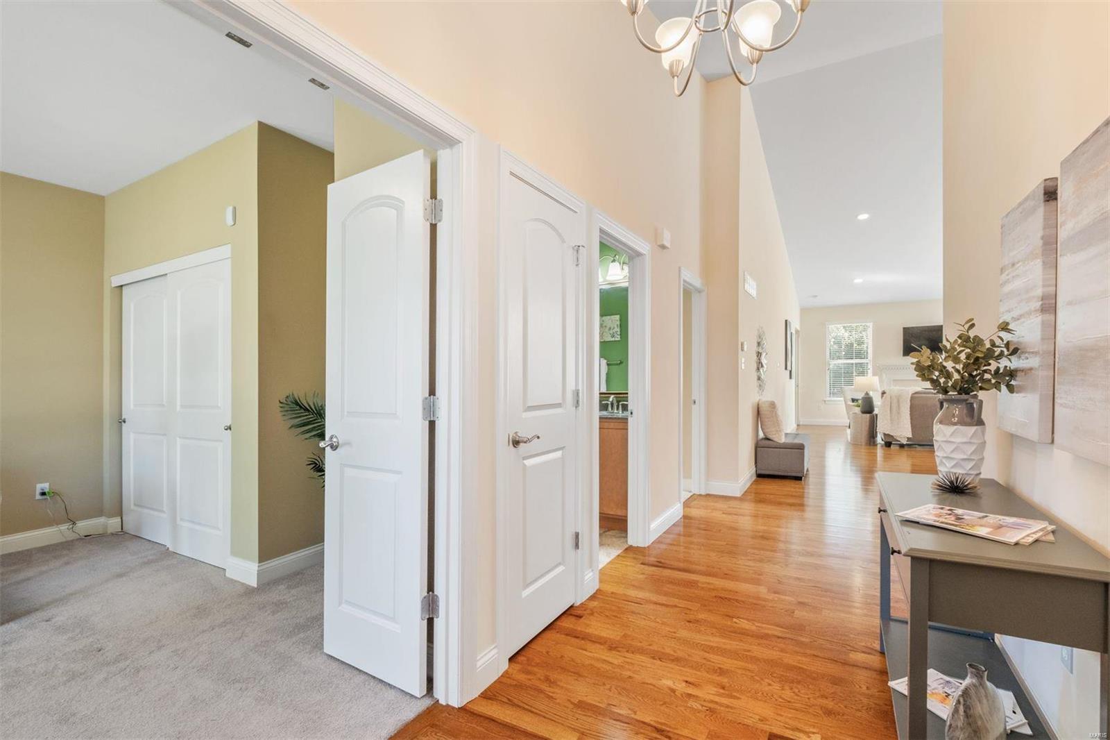 Greystone Estates Ln, Saint Louis, MO 63146