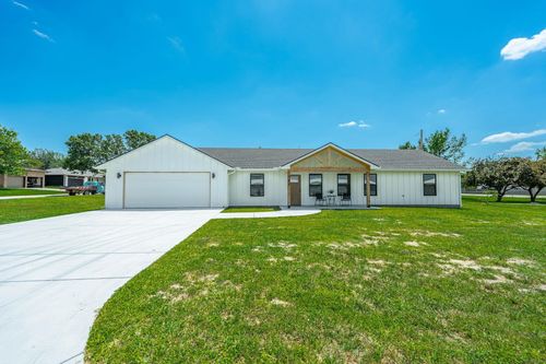 765 N Kansas Ct, Benton, KS, 67017-9013 | Card Image
