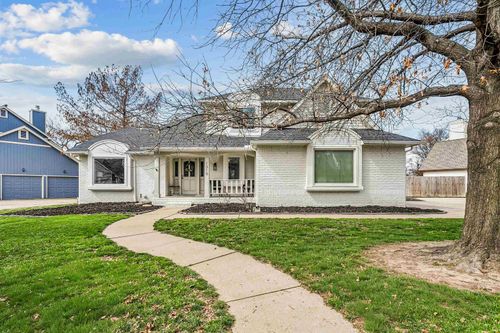 1315 N Rutland Cir, Wichita, KS, 67206 | Card Image