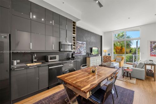 404-2001 Meridian Ave, Miami Beach, FL, 33139-1503 | Card Image
