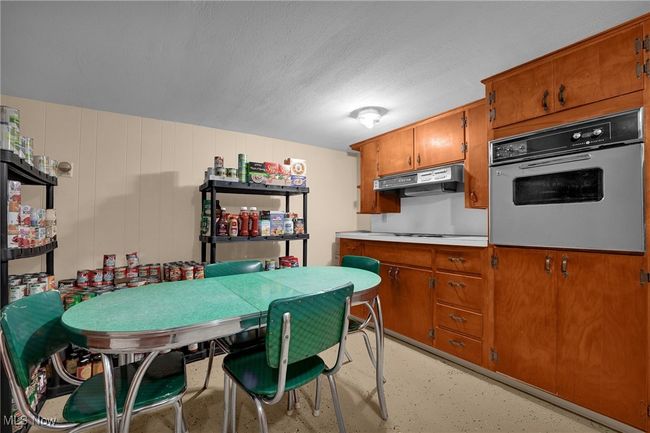 Main House Basement Kitchen | Image 22