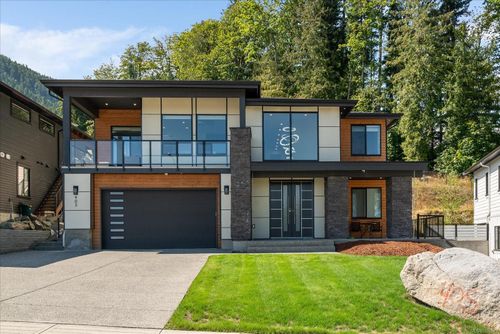 405 Colonia Dr S, Ladysmith, BC, V9G0B8 | Card Image