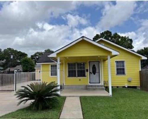 310 W Houston Avenue, Pasadena, TX, 77502 | Card Image