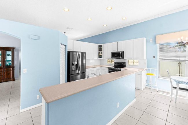 5946 Bay Hill Cir, House other with 4 bedrooms, 2 bathrooms and null parking in Lake Worth FL | Image 14